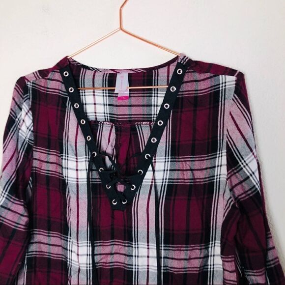 🌵12/$25 EUC No Boundaries Plaid Criss Cross Top Jr - Picture 3 of 6